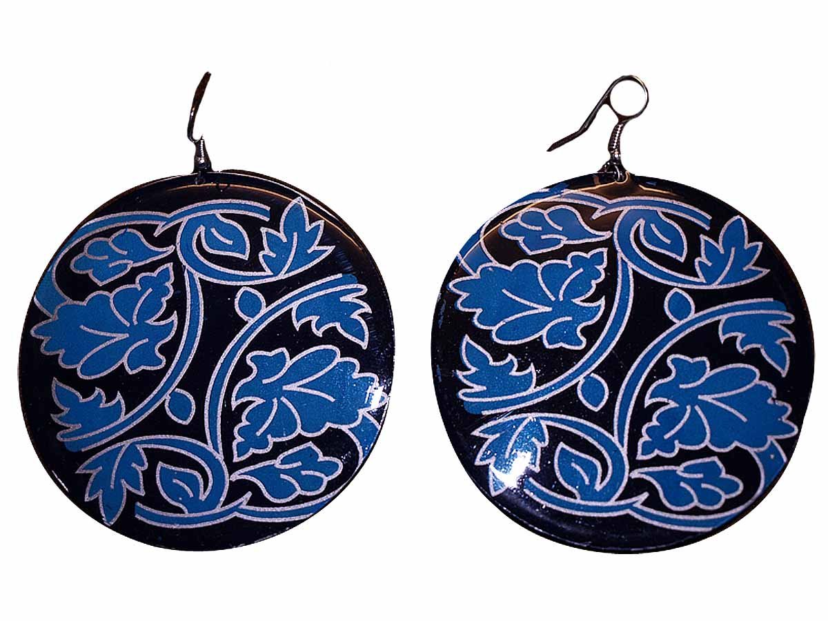 10032_unique-handmade-metal-earring-round