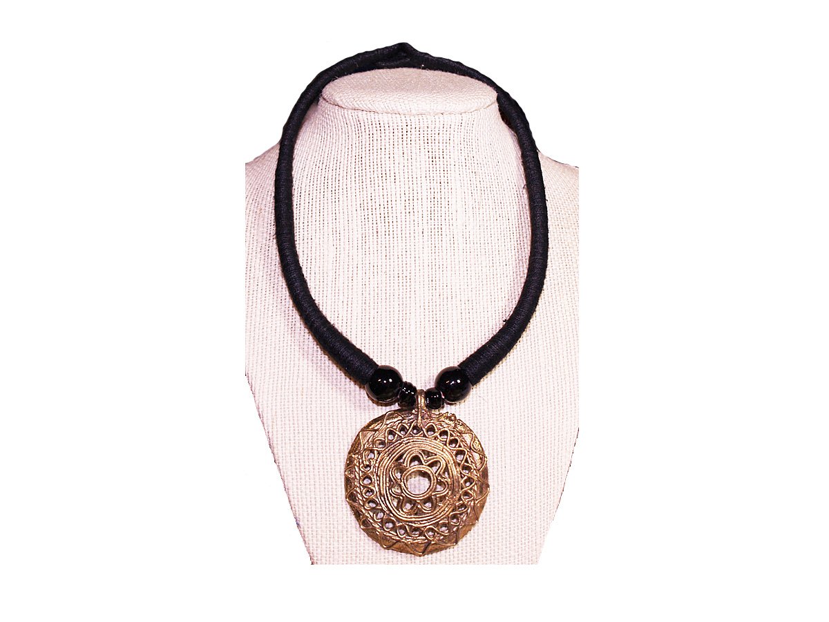 14571_dhokra-round-pendant-necklace