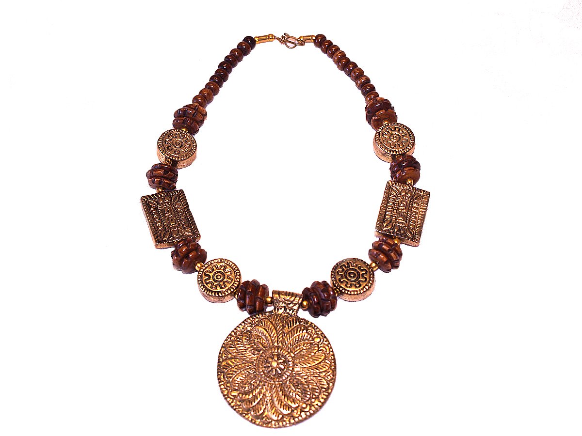 15609_golden-metal-beaded-necklace-a