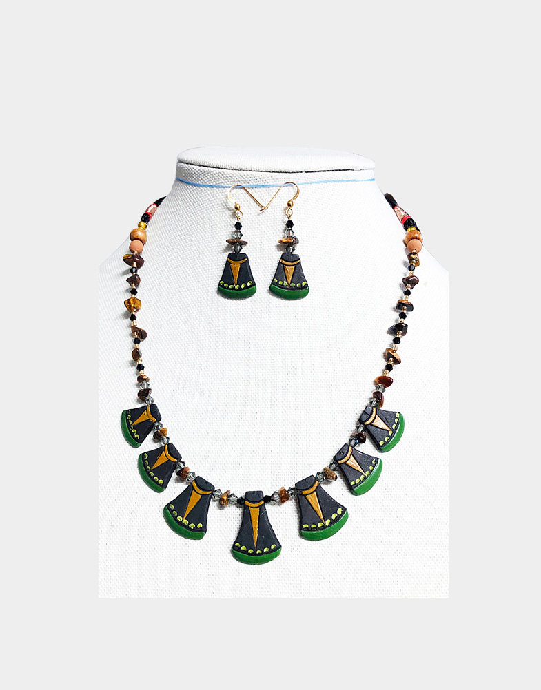 Black and Green Terracotta Jewelry 3a
