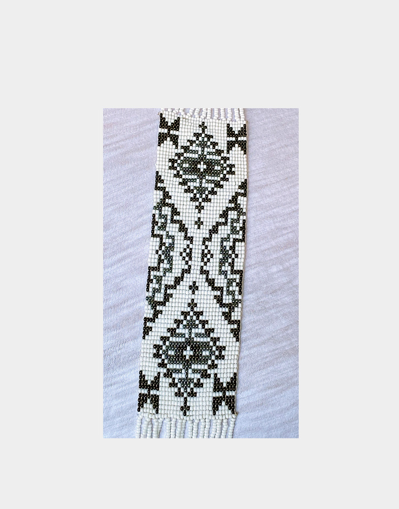 black and white necklace set-b