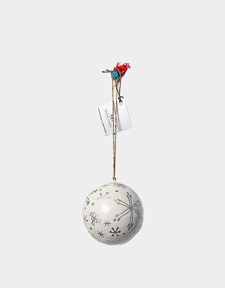 Beautiful hand painted, hand crafted Christmas ornaments made of papier mache easy to hang. Each ball is painted in silver color with shiny star motif. Buy now!