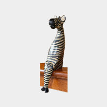 sitting zebra-b